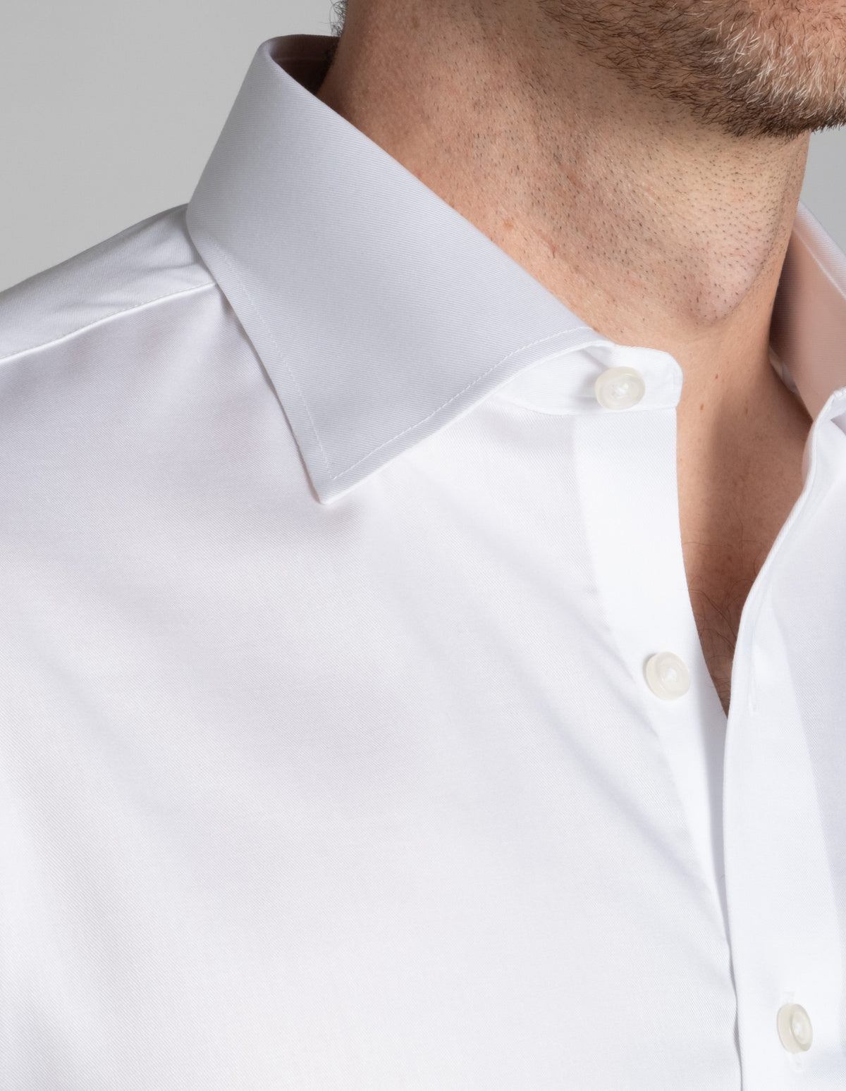 Wrinkle-Resistant Twill White Dress Shirt No Pocket / Standard Buttons